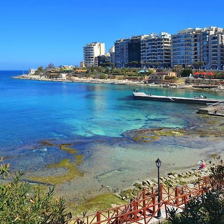 Modern 2 Bedroom Apartment In St Julians Saint Julian's Bagian luar foto