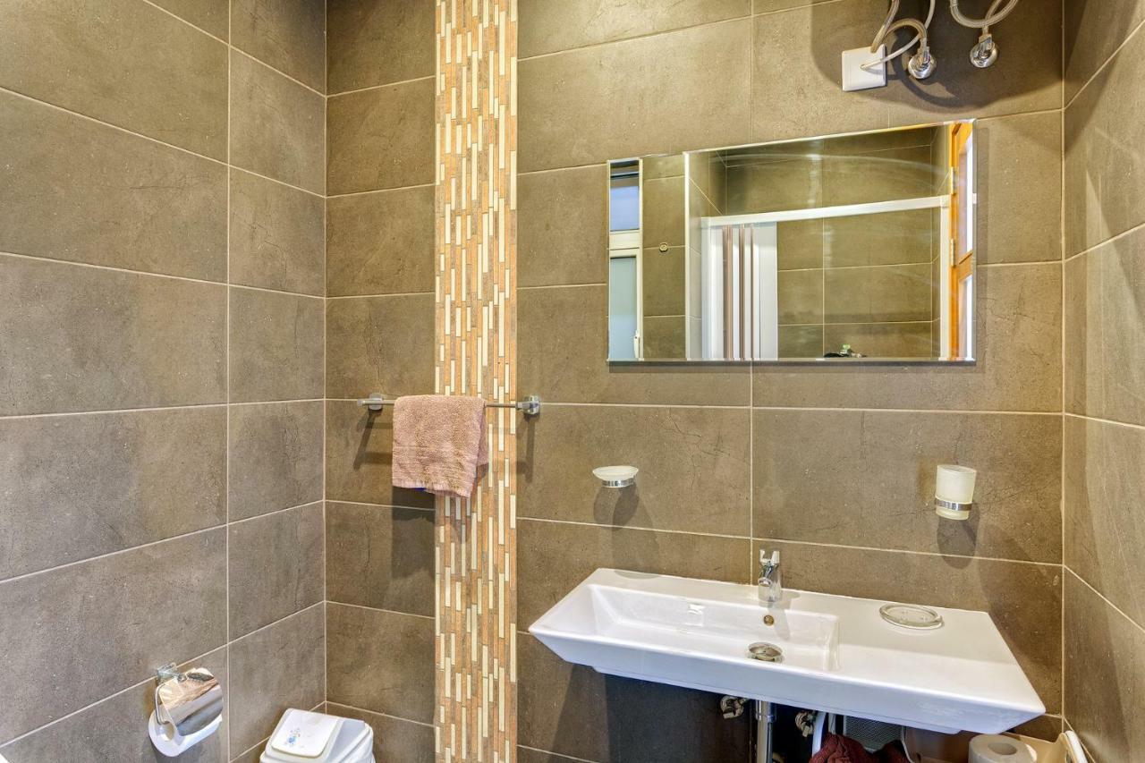 Modern 2 Bedroom Apartment In St Julians Saint Julian's Bagian luar foto